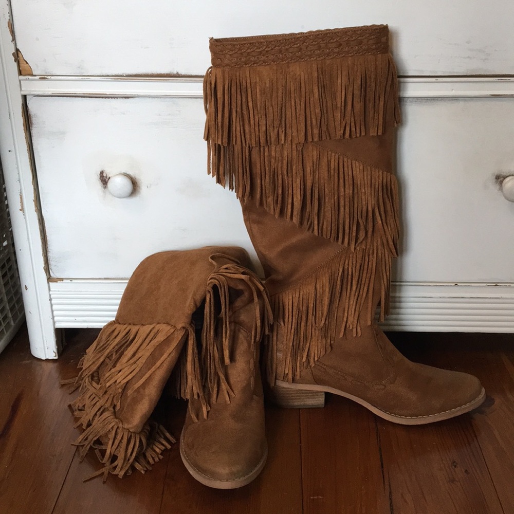 Beautiful Tan fringe boots